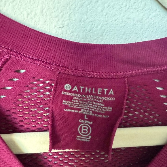 Athleta Oxygen Top Magenta Perforated Breathable Size L Large - Picture 8 of 10